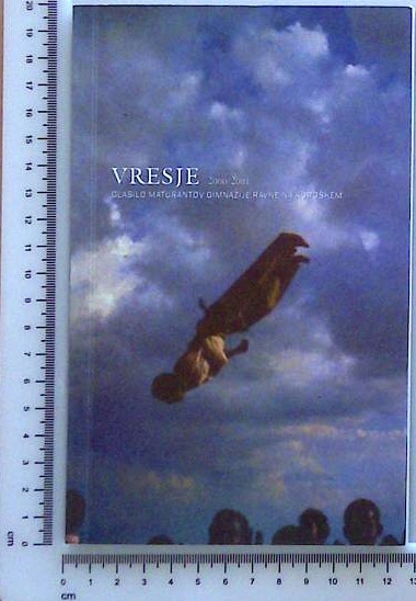 Vresje : Glasilo maturantov gimnazije Ravne na Koroškem.